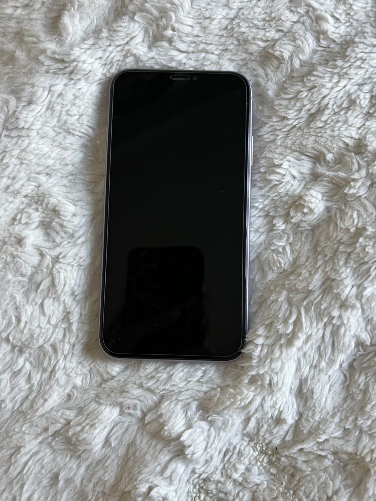 Продаю Iphone 11, 128 гб