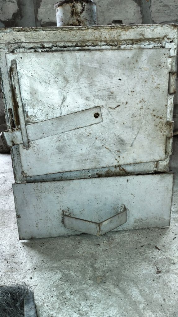 Продам печку " уголь, газ и электричество" б/у