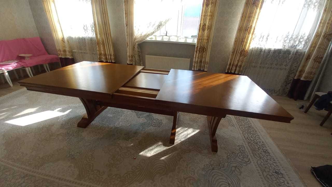 Стол для гостиной
