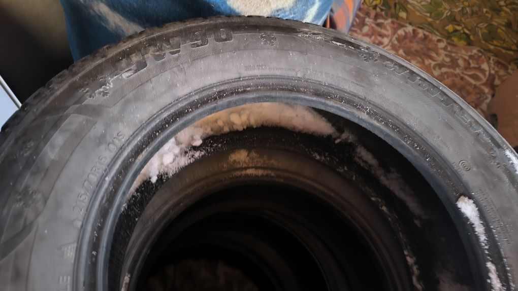 Резина 215/70R16