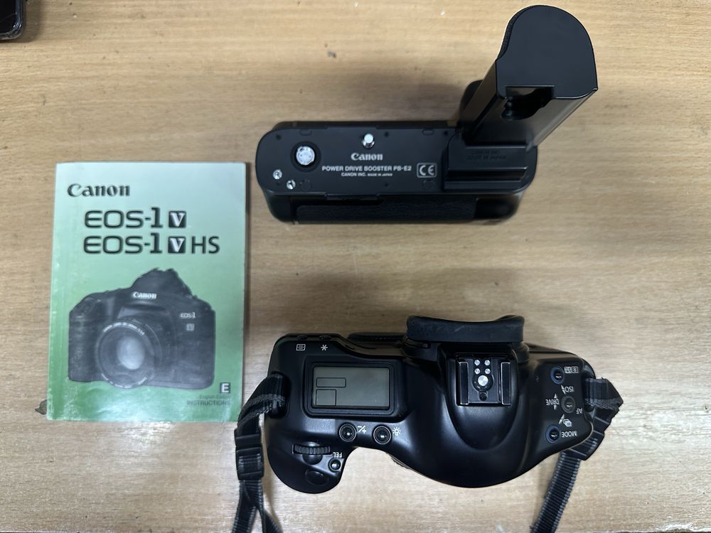 Профессиональный зеркальный фотоаппарат Canon EOS-1V