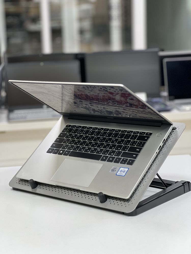 HUAWEI MateBook | Core i5-10210U | ОЗУ 8Gb | SSD 512Gb