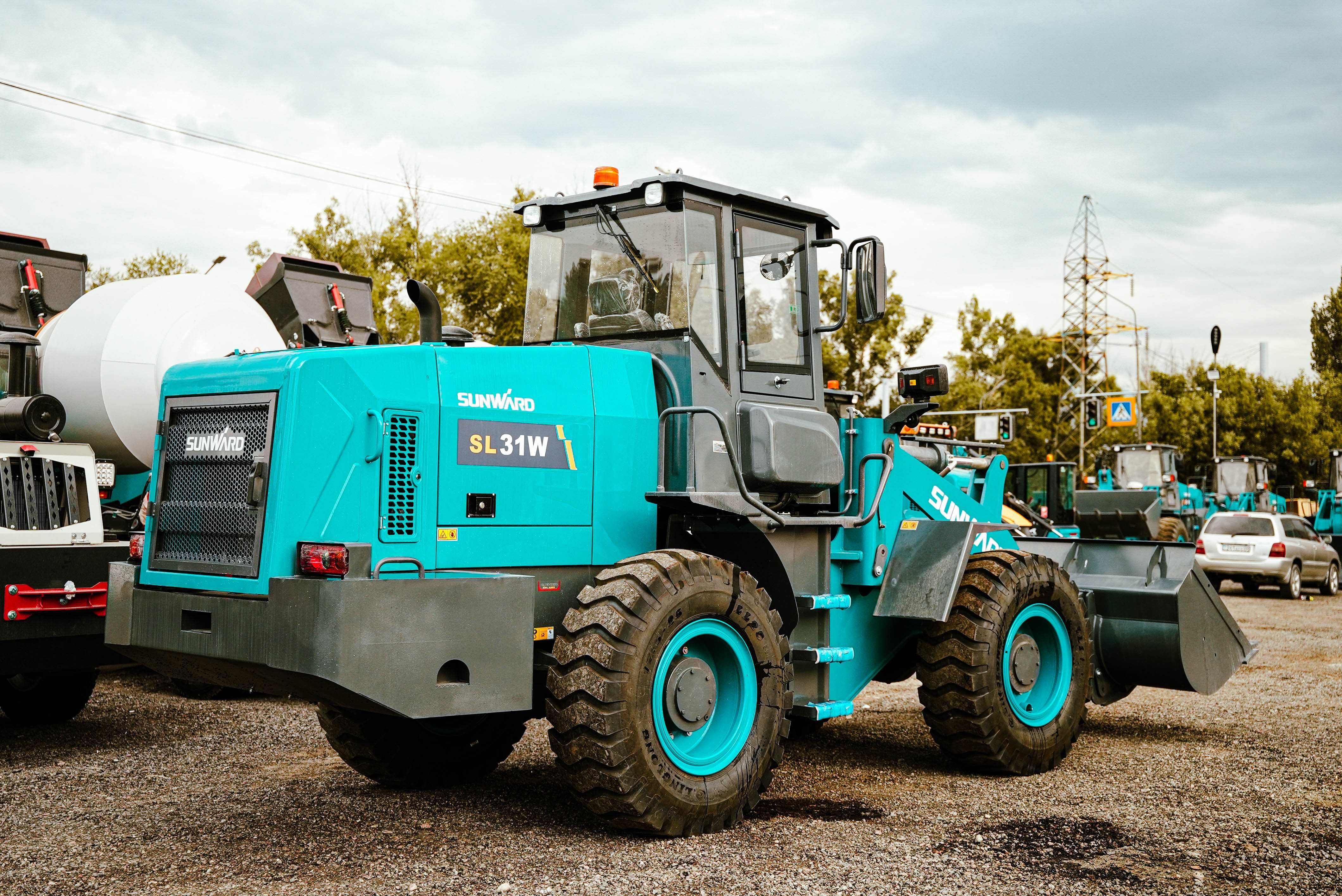 Фронтальный погрузчик SUNWARD SL31W В наличии!