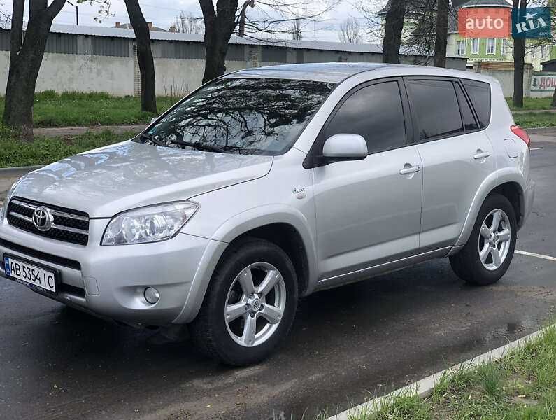 Фара на Toyota RAV4 05-07/ Тойота РАВ4 05-07