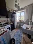 Продам 2комн.квартиру, пластиковые окна , середина