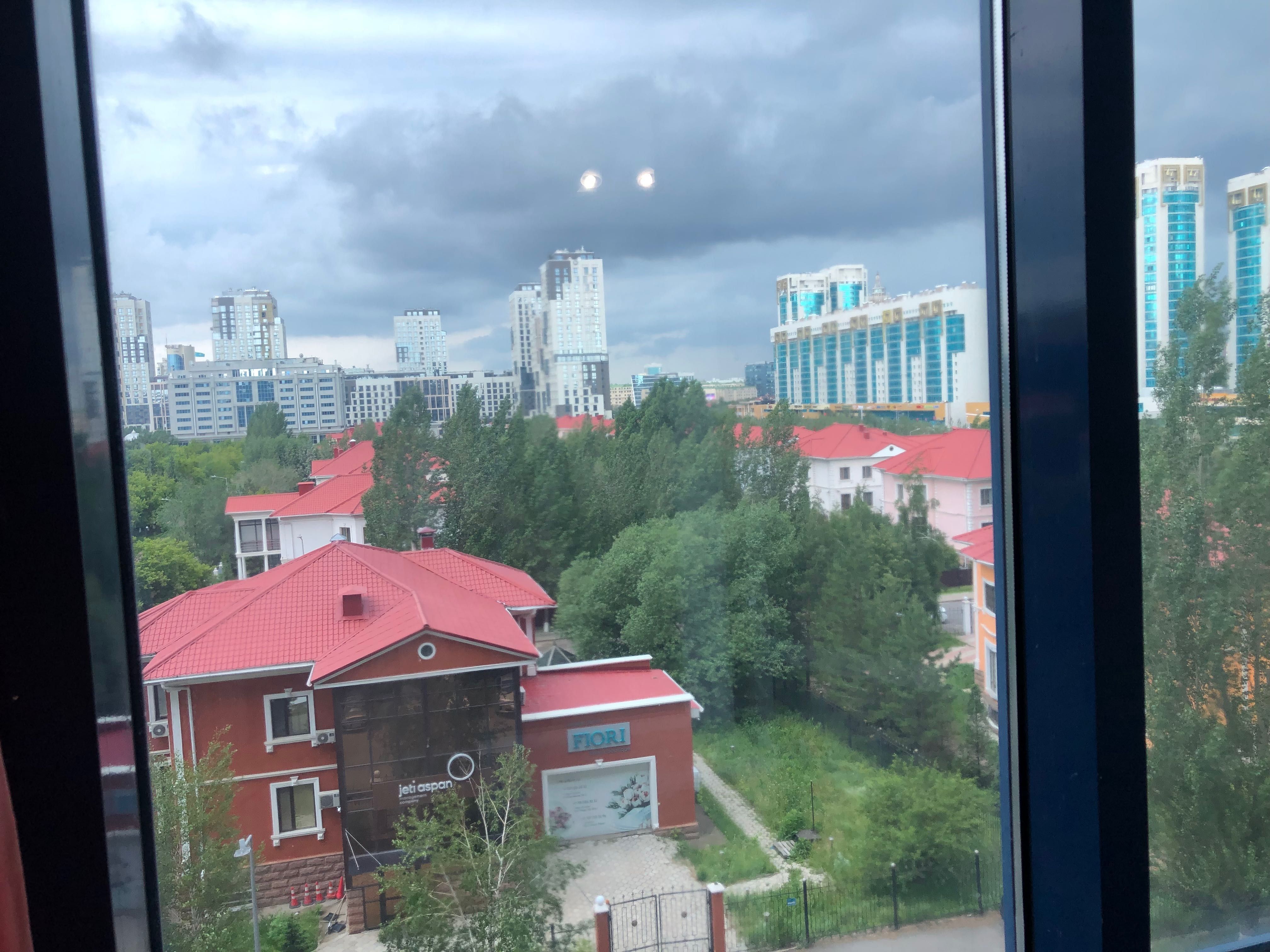 2-х комнатная квартира в ЖК «Дипломат», район монумента «Байтерек»
