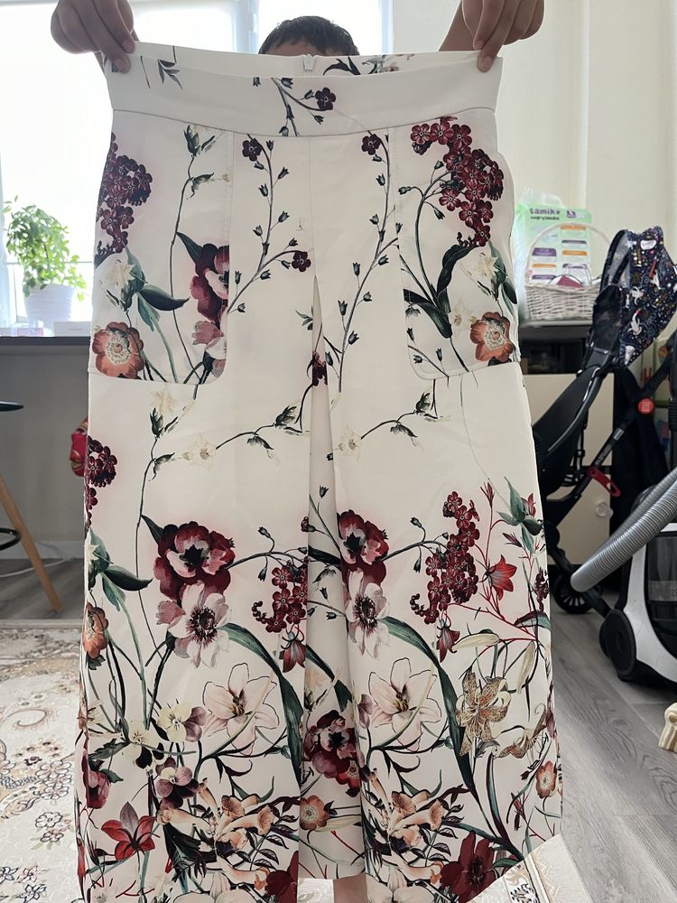 Юбка ZARA летняя, стильная, красивая