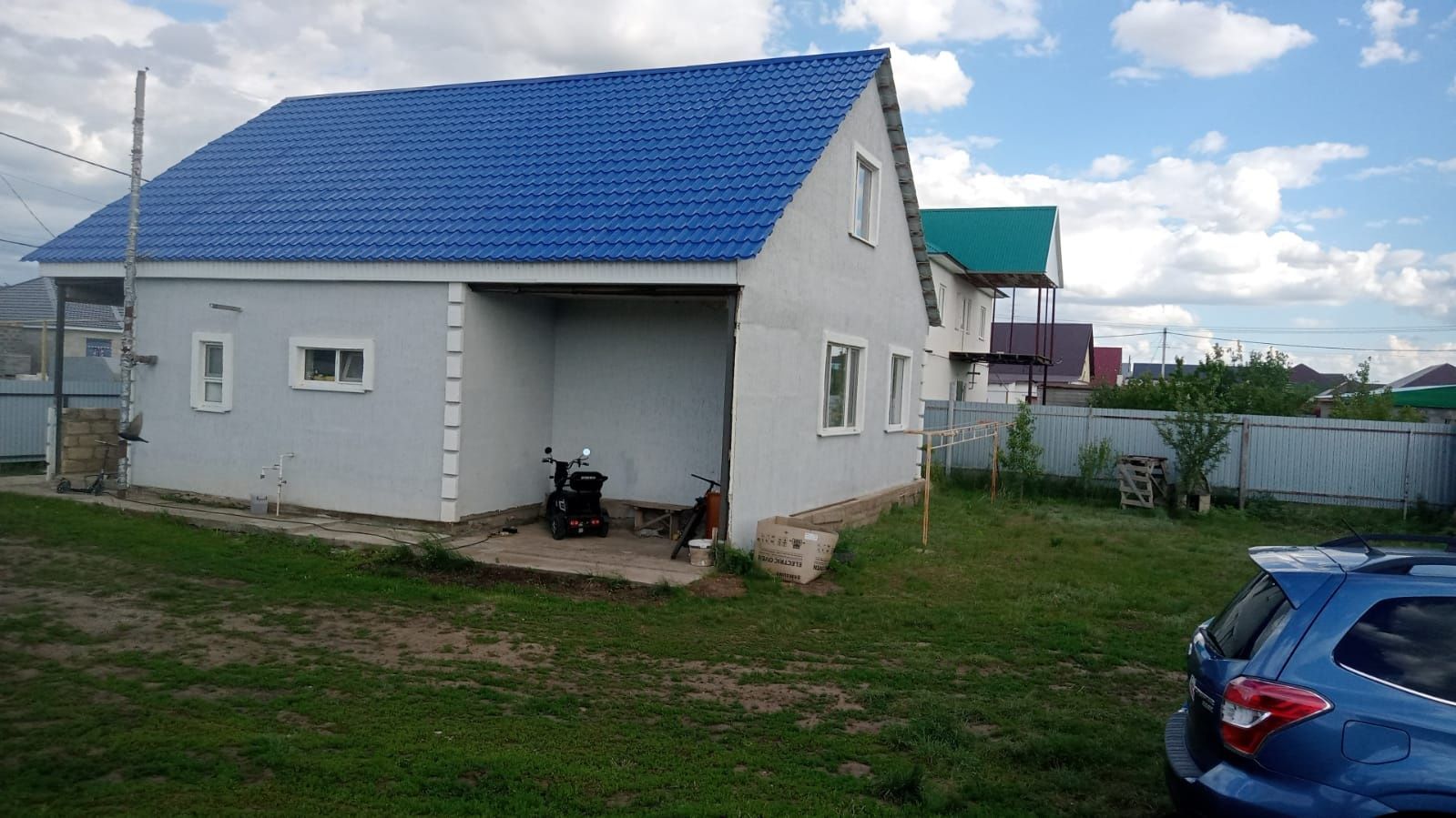Продам двух этажный дом