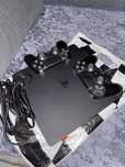Продам Playstation 4 slim 1 tb 2 джойстика