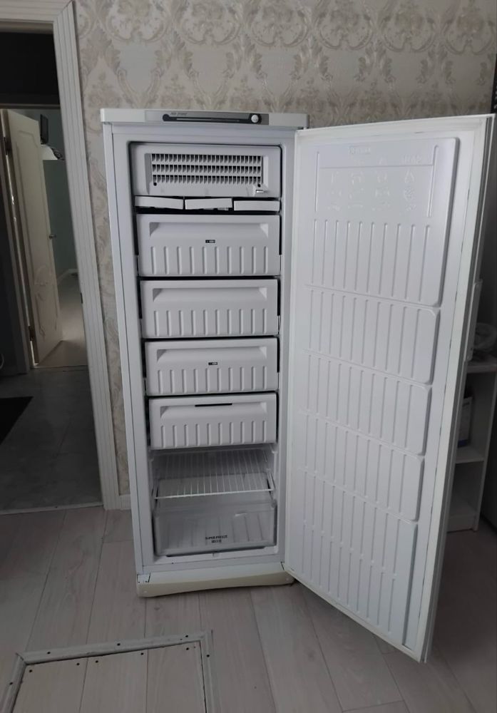 Индезит морозильник состояние отличное