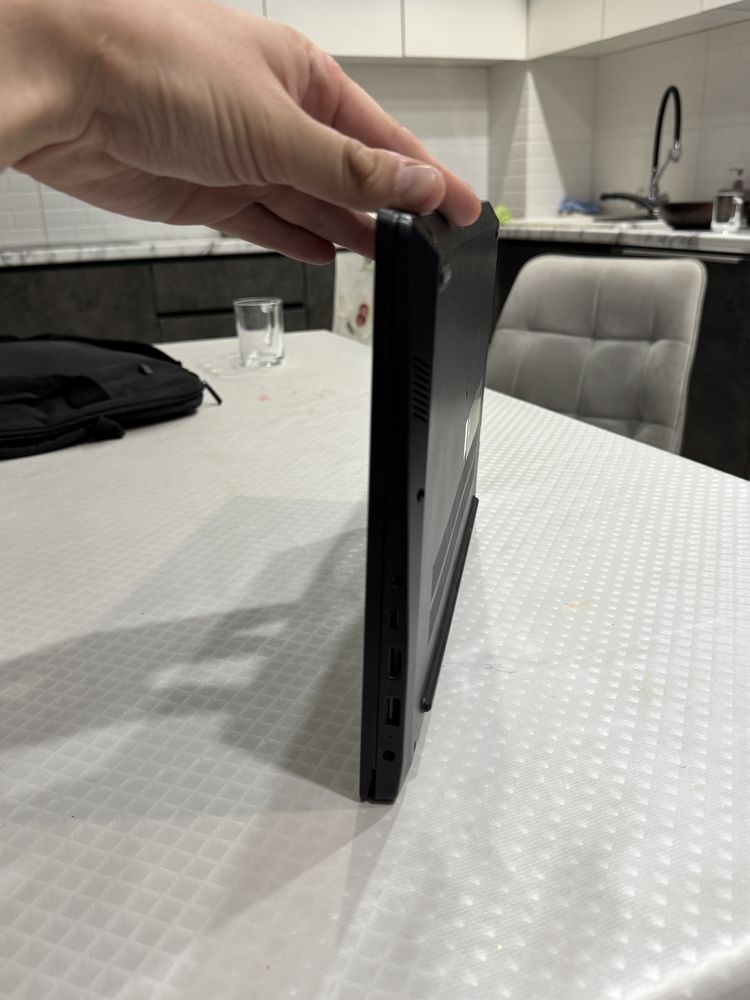 Ноутбук Lenovo Core-i5, 8гб ОЗУ, 512гб SSD