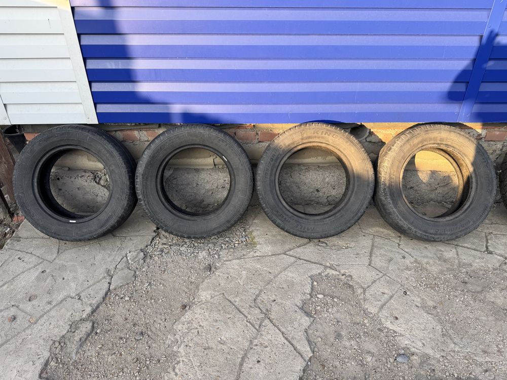 Продам резину  на 15 усиленая