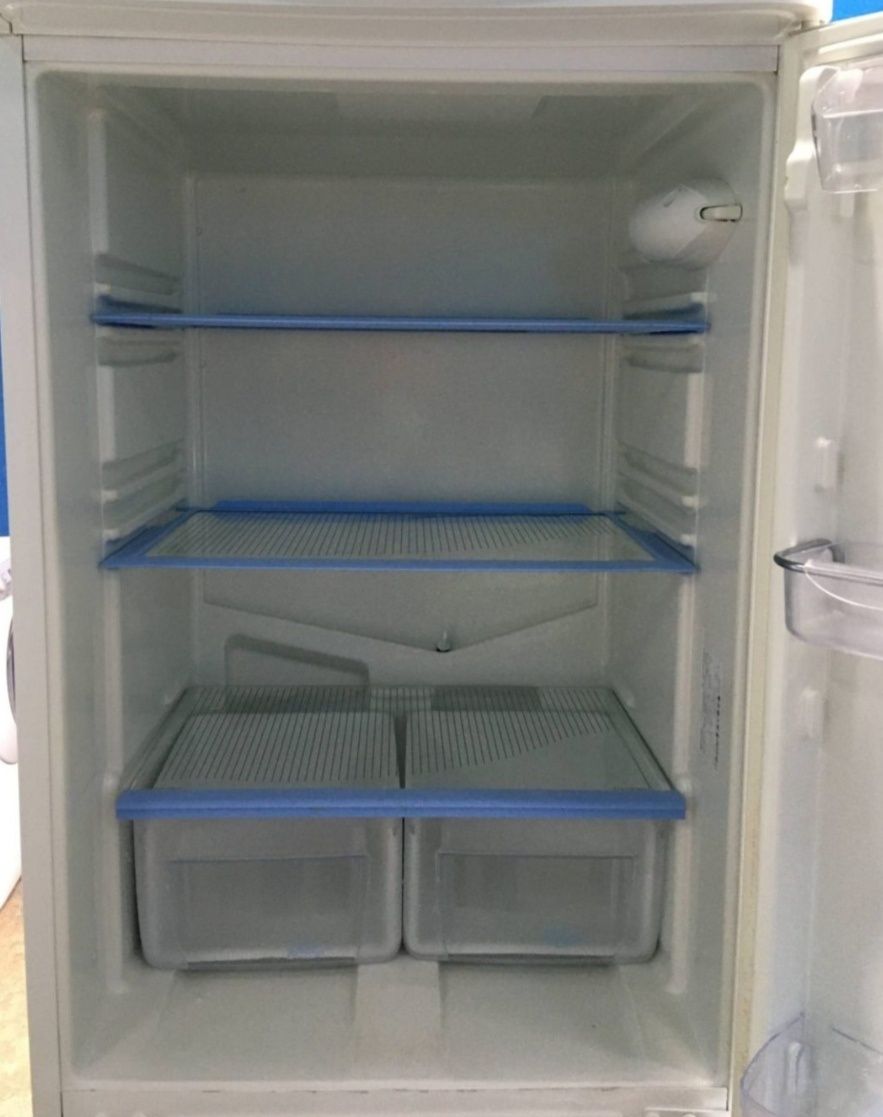 Холодильник INDESIT