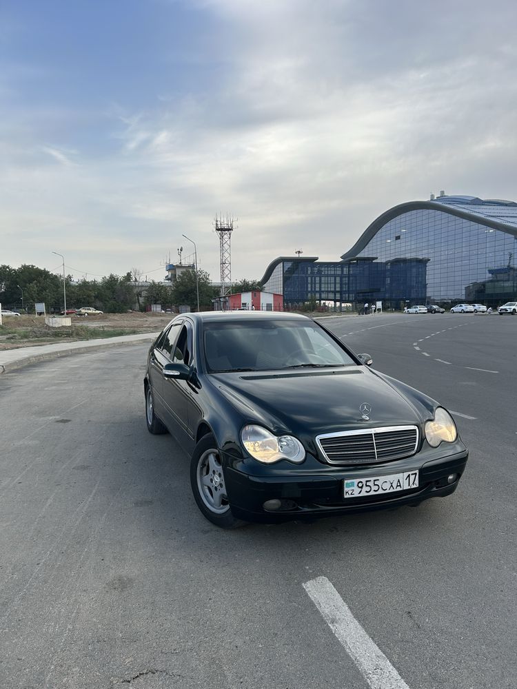 Продам мерседесc C-200
