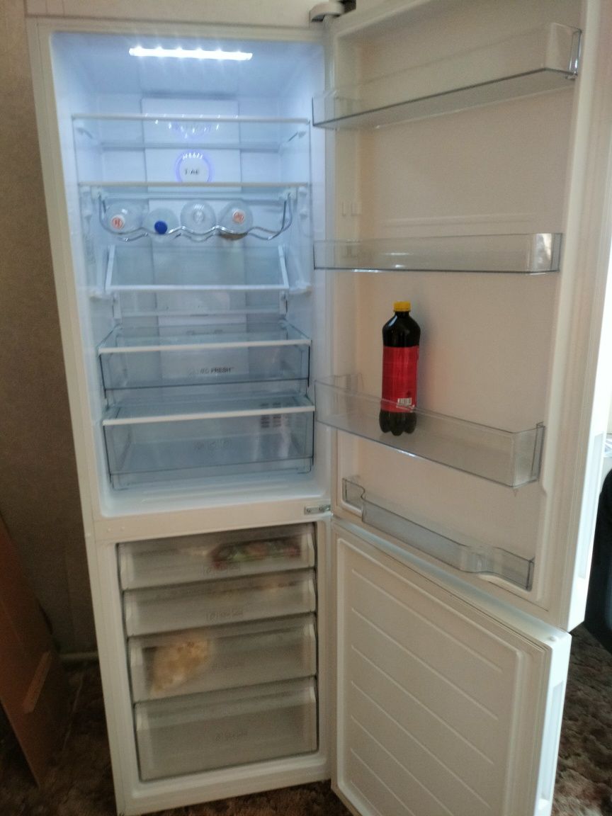 Продам холодильник