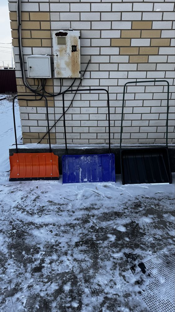 Лопаты новые
