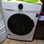Продам машинку автомат Midea