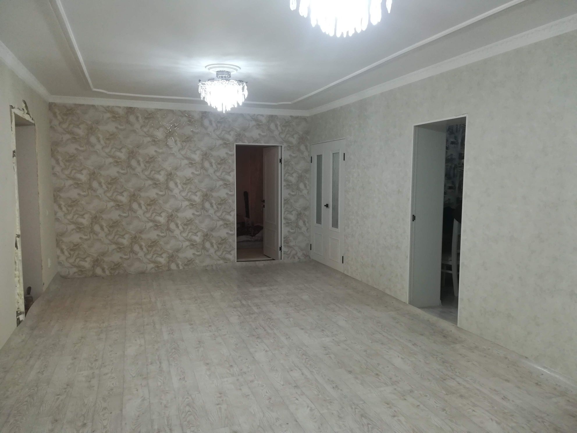 Ремонт квартир и домов. Обой, Тиккурила краска, Эмульсия, побелка,