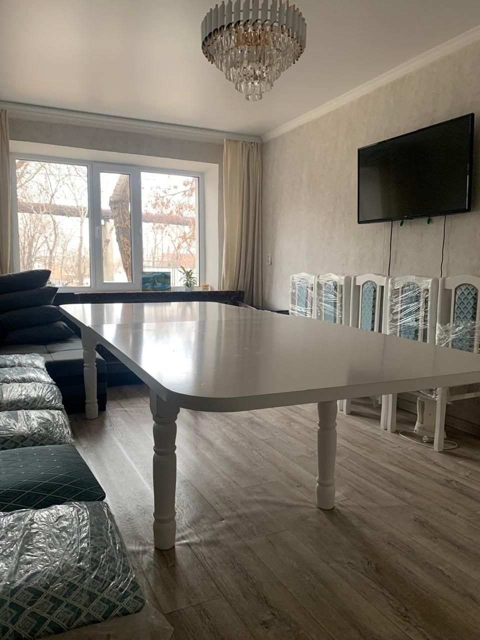 Продается двух комнатная квартира с мебелью