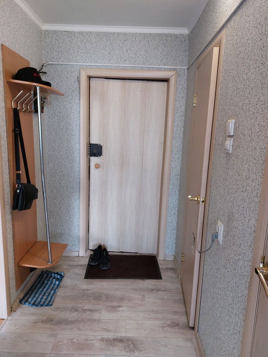 Сдам 1 ком. квартиру,проспект Н.Назарбаева 42,посуточно
