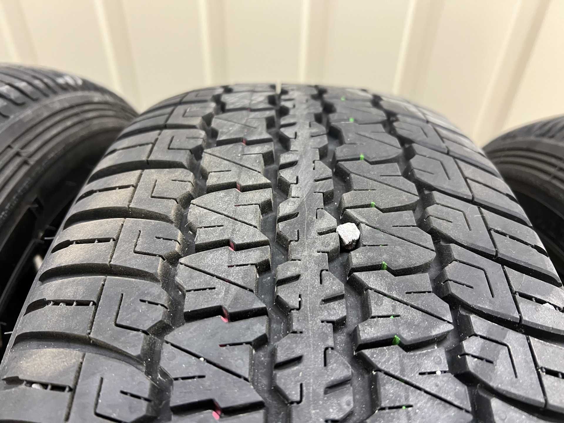 Продам японскую резину Dunlop Grandtrek AT30 265/55/19, почти новая