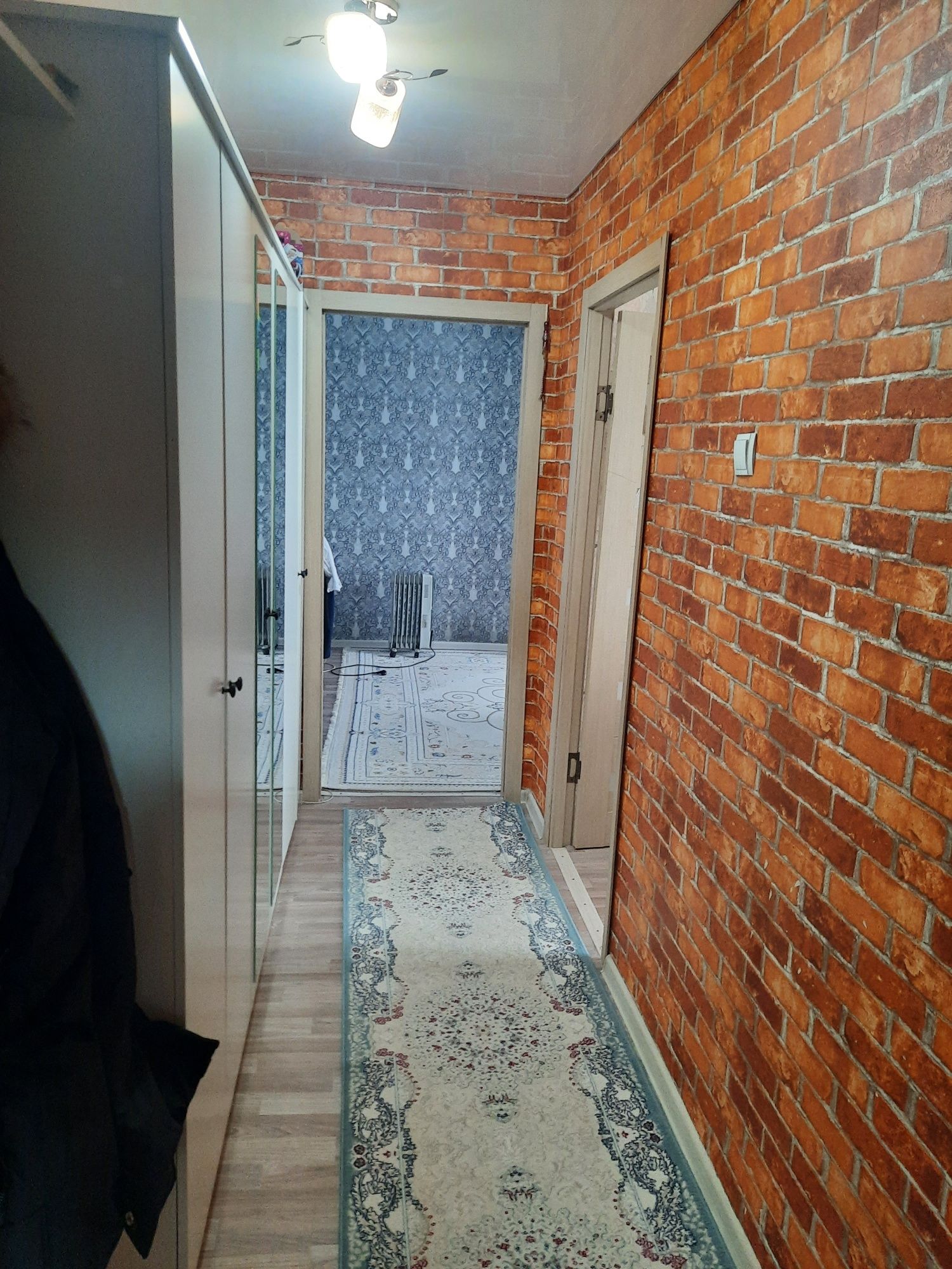 Продаю двух комнатную квартиру УП