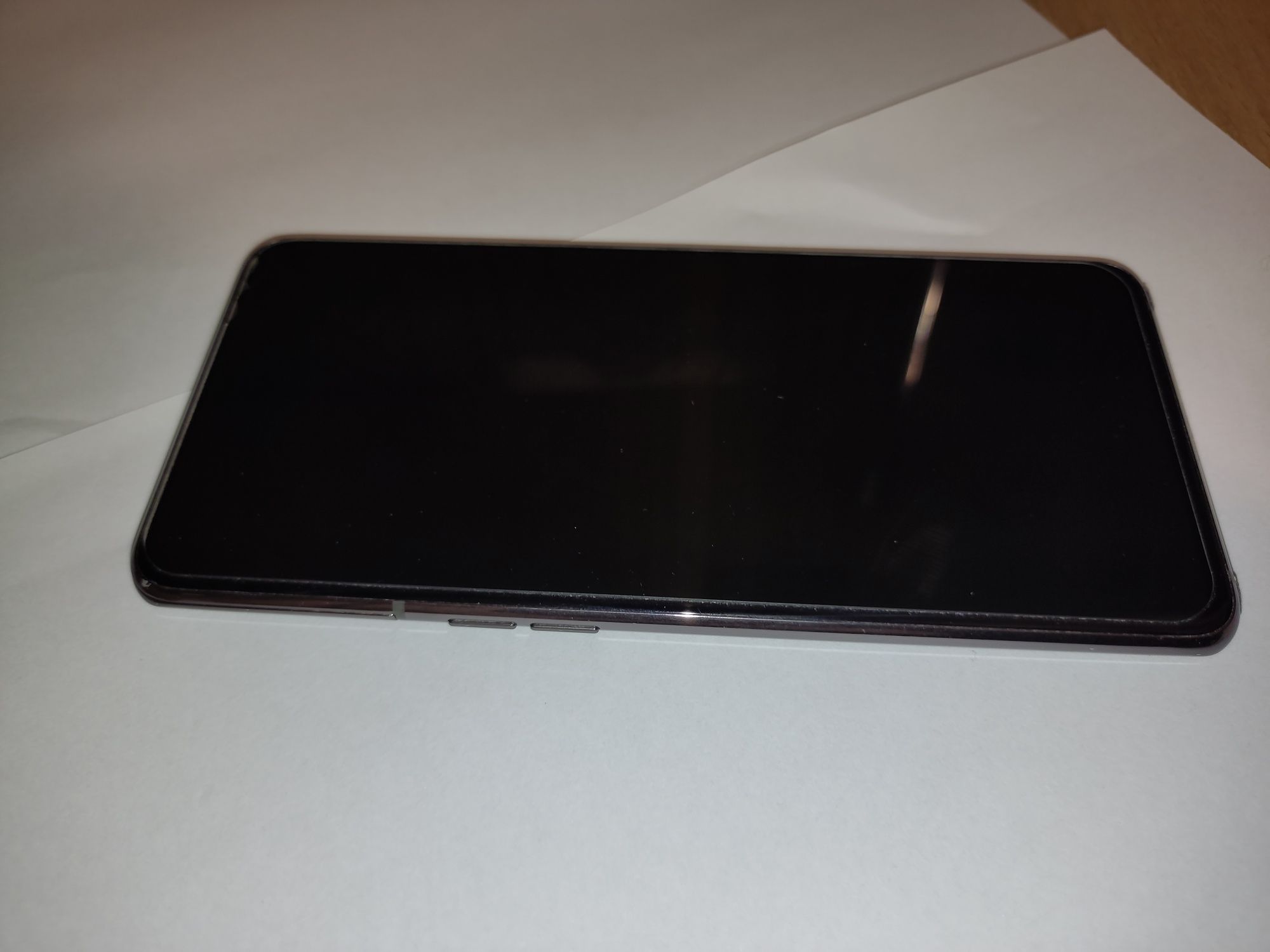 Телефон Samsung A80