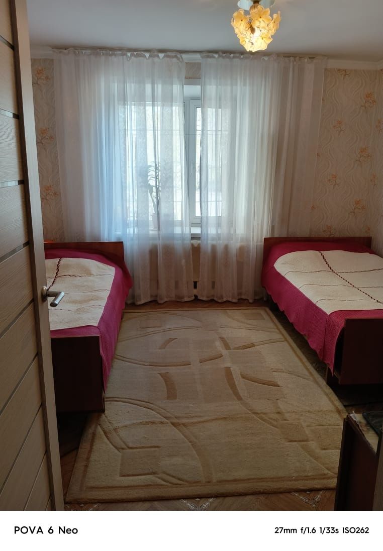 Продаётся квартира улучшенной планировки цена договорная. Звонить в ли