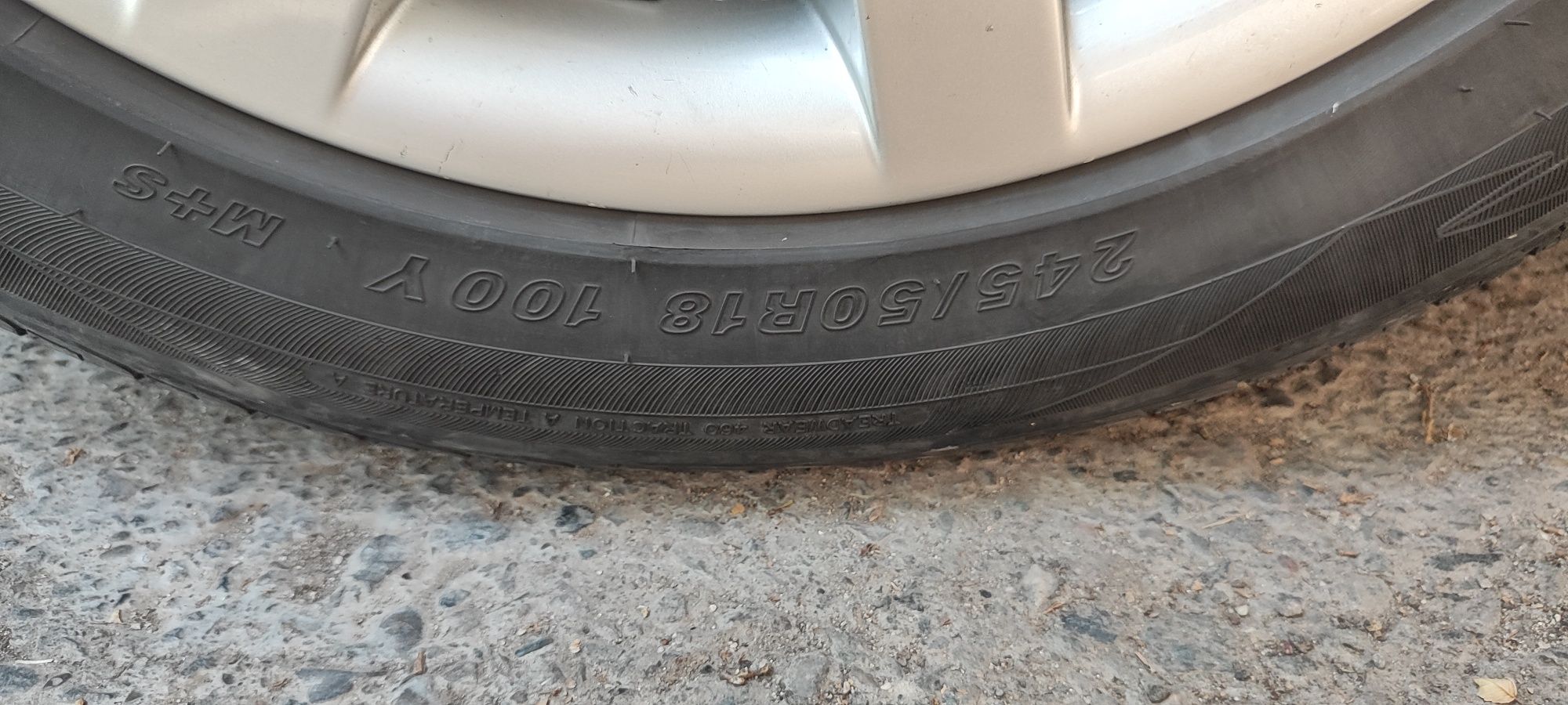 Шины в отличном состоянии 245/50 R18