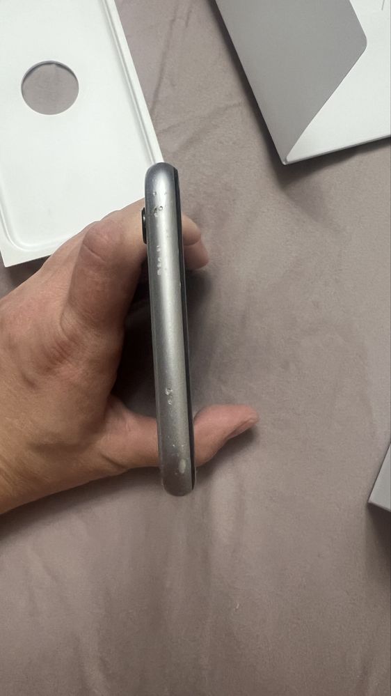 iPhone 6. В оригинальной коробке