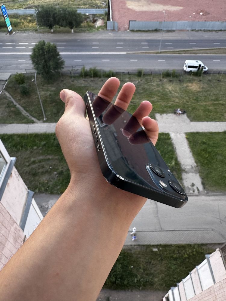 Продам iPhone 13 256gb (Айфон 13 256гб).