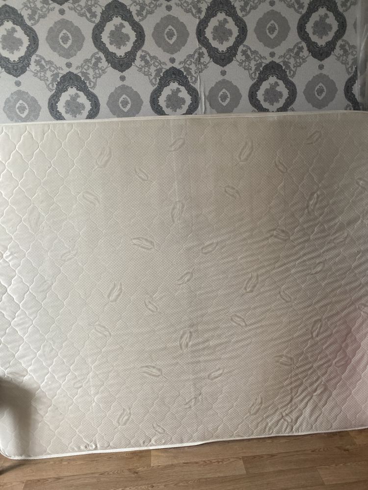 Продам б/у матрасы