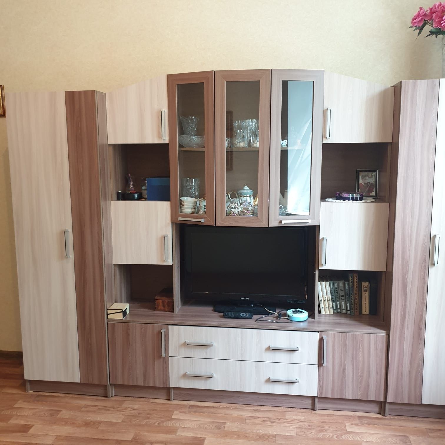 Срочно продам Мебель   отличного качества и оригинального дизайна