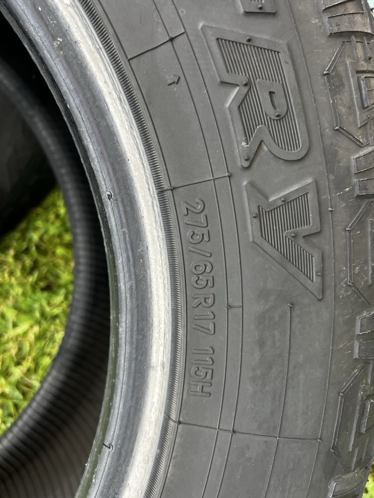 Продам резину 275/65R17