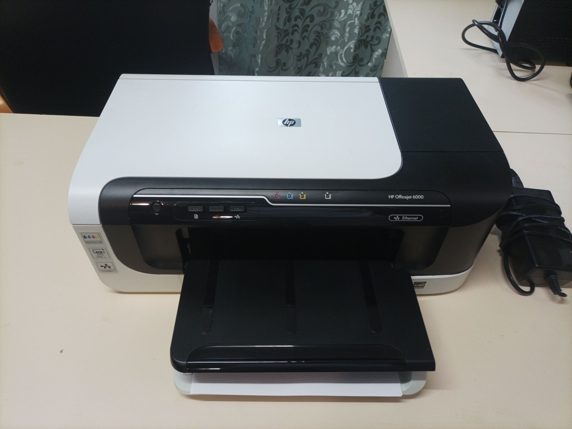 Принтер цветной HP officejet 6000
