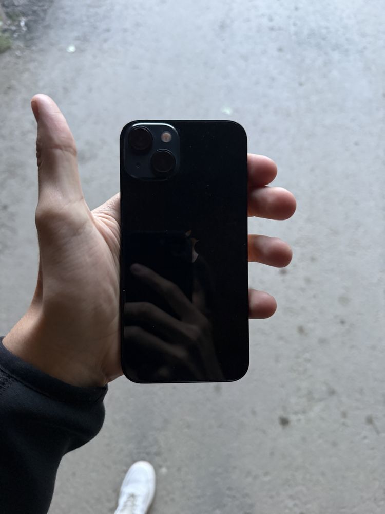 продам iphone 13 в отличном состоянии