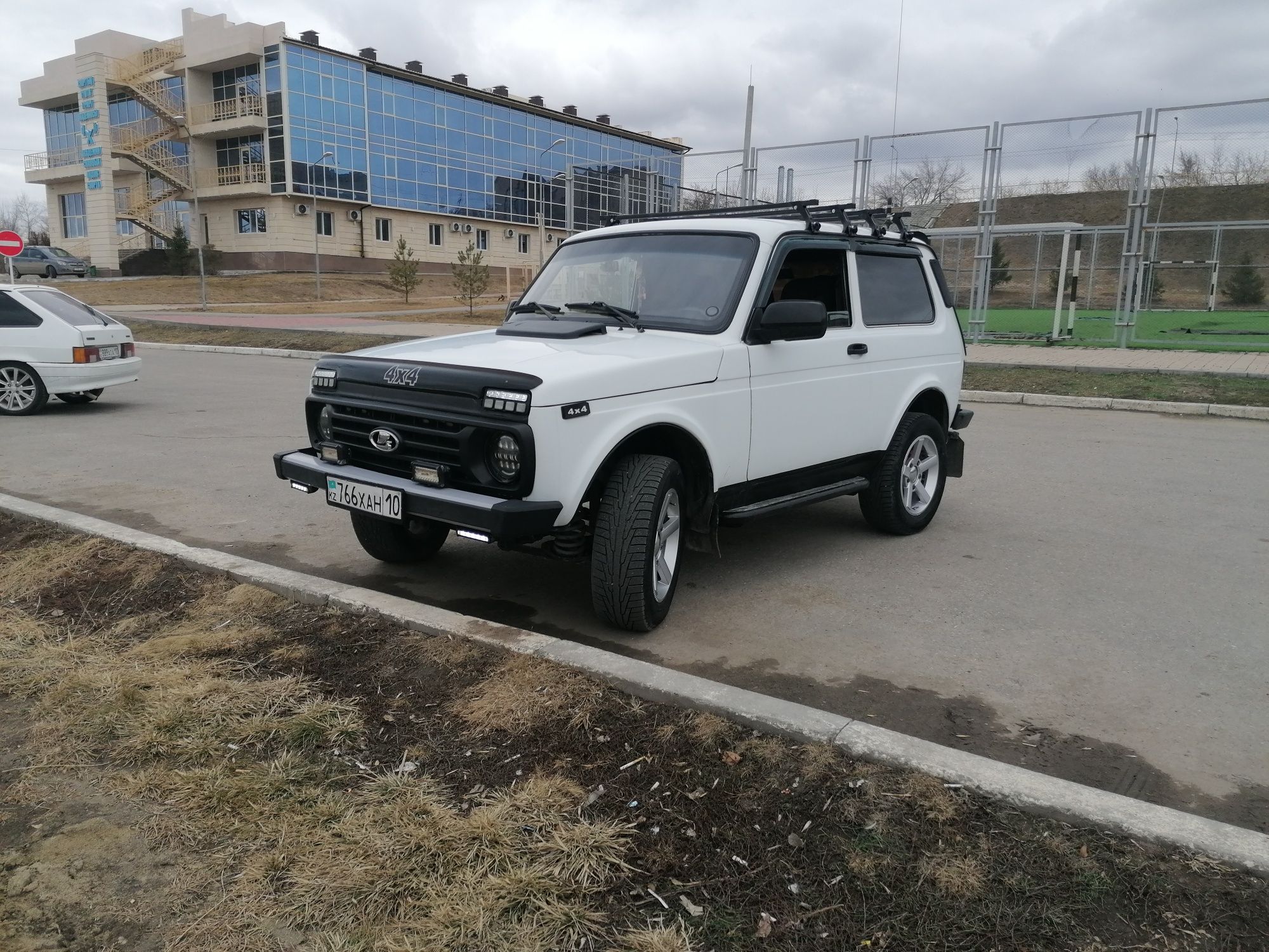 Продам авто Нива 21214