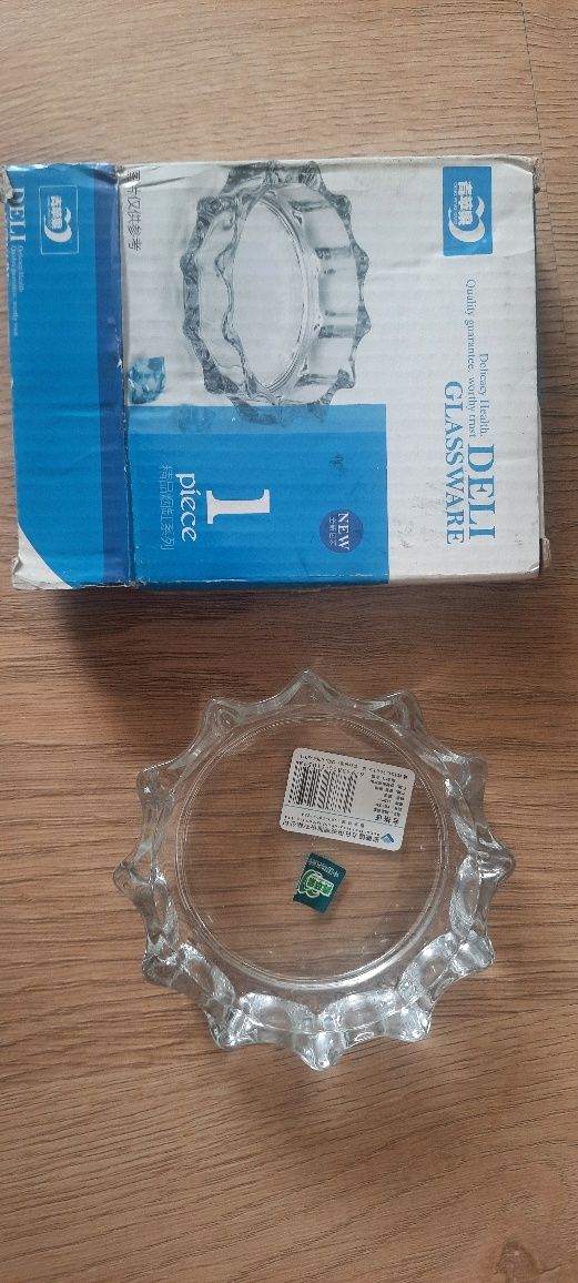 Пепельницы стеклянные, новые