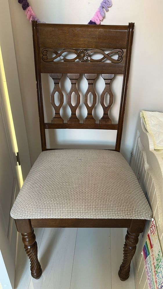 Продам 12 стульев