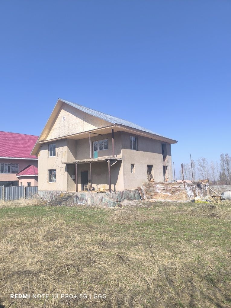 Продам дом недостроенный