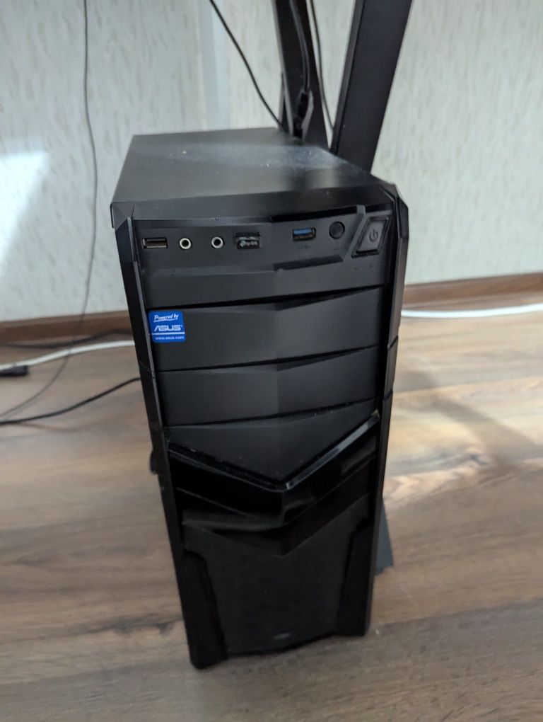 Продаю компьютер и pixel 7 в хорошем состоянии