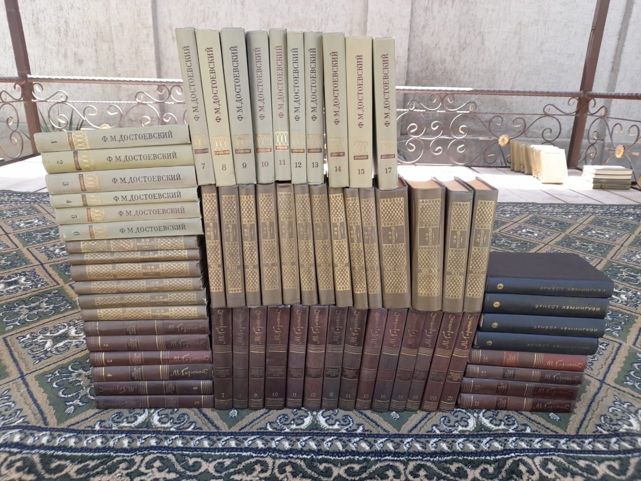 Продаю собрания книг