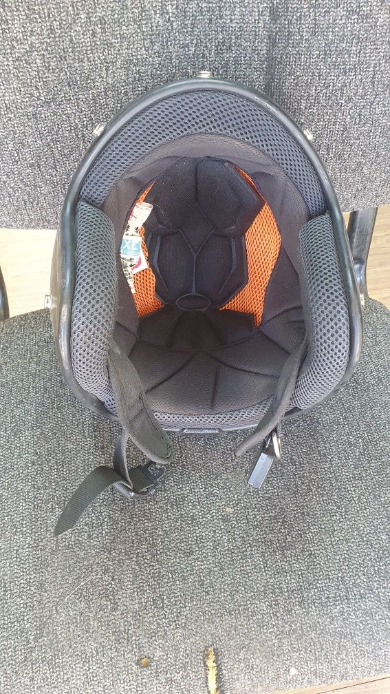 Мотошлем размер XL, 61-62cm