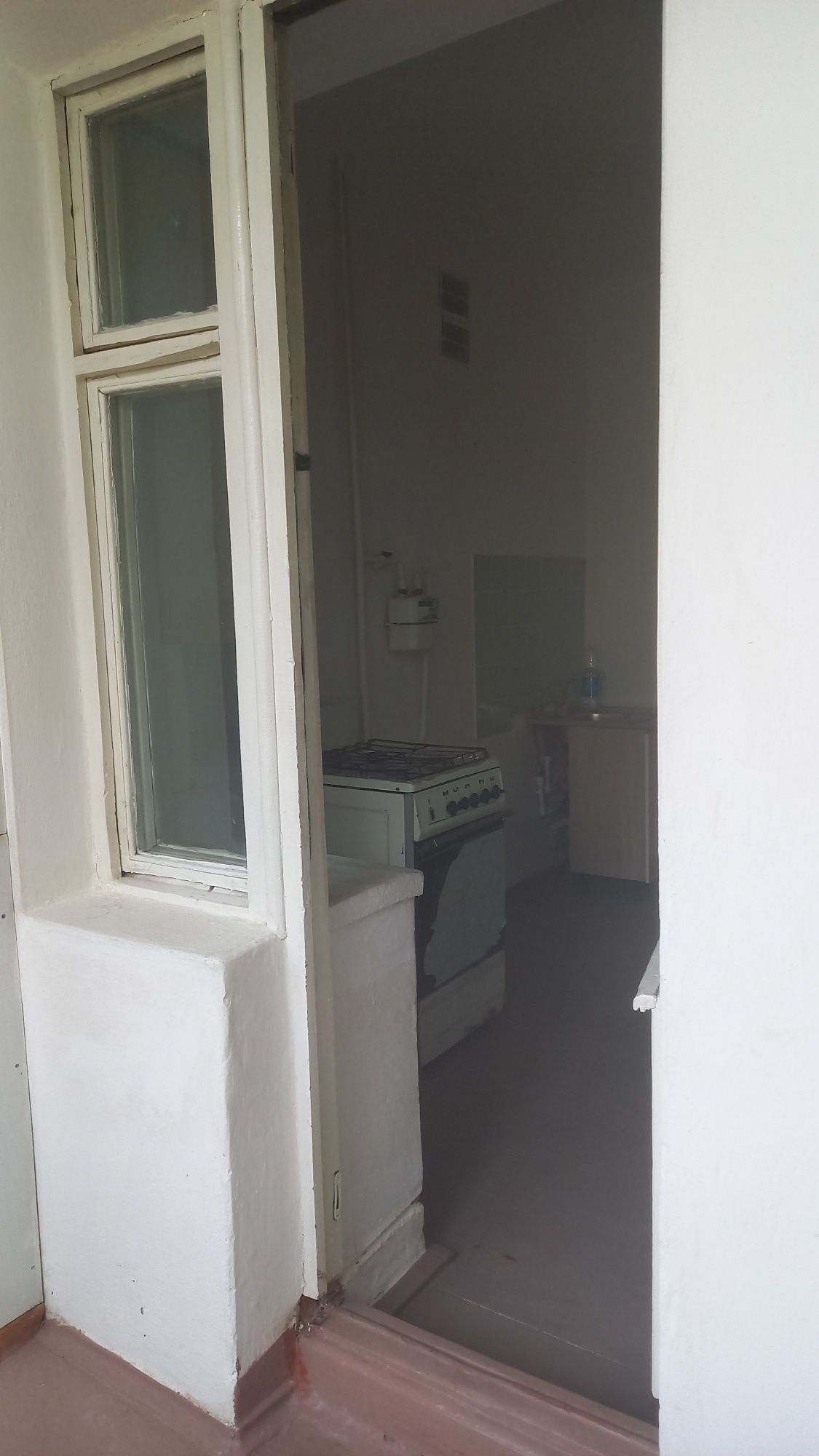 Продам 2 комнатную в Таразе
