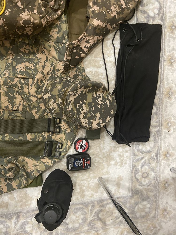 Продаю военную форму, полный комплект на военную кафедру.
