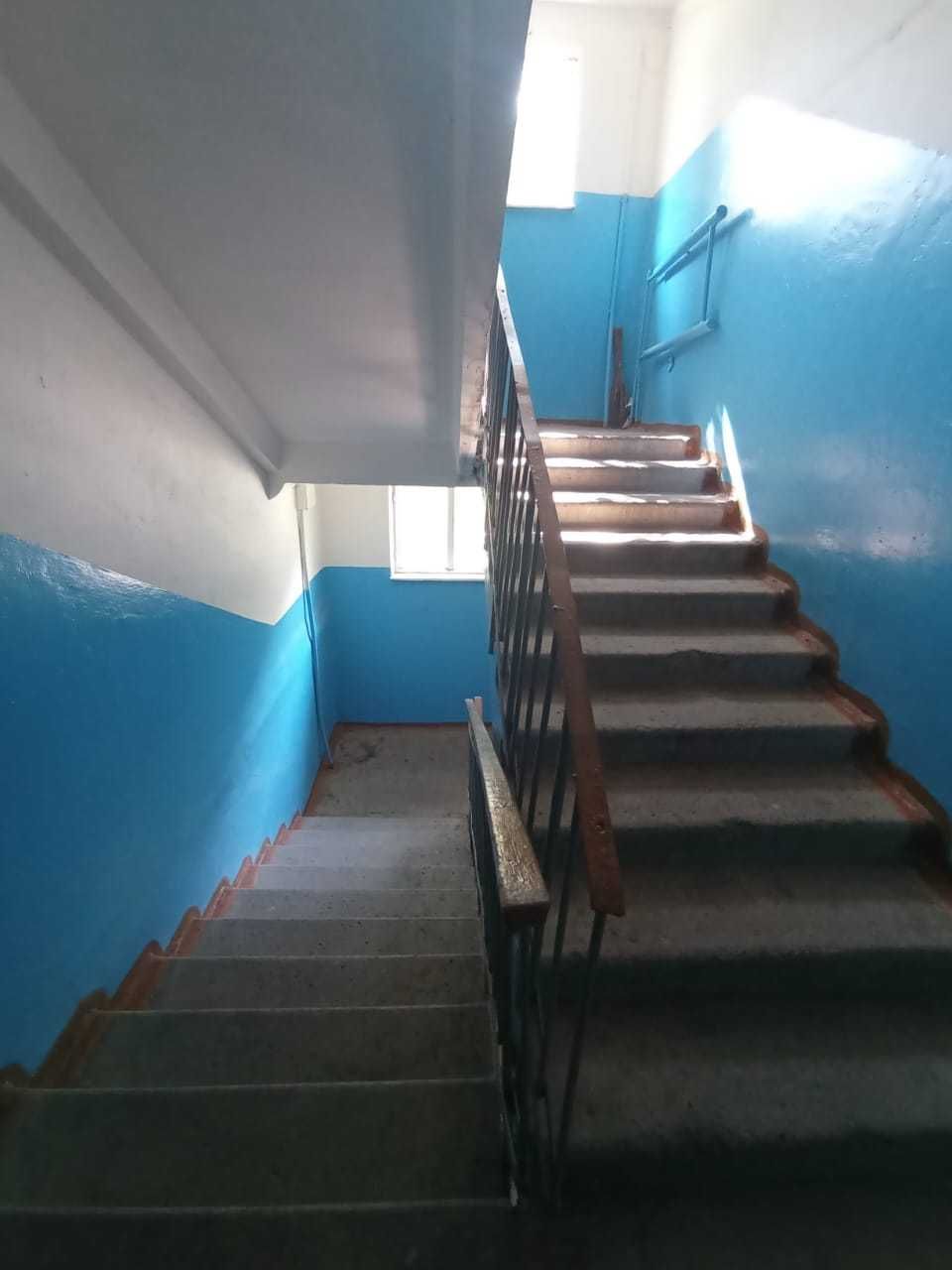 Продам 2 комн. квартиру в Уральске