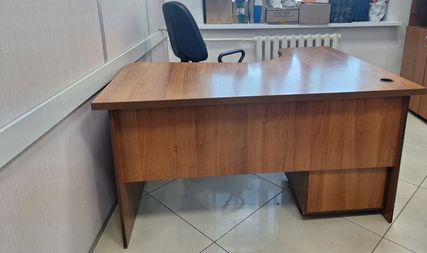 Продам офисную мебель