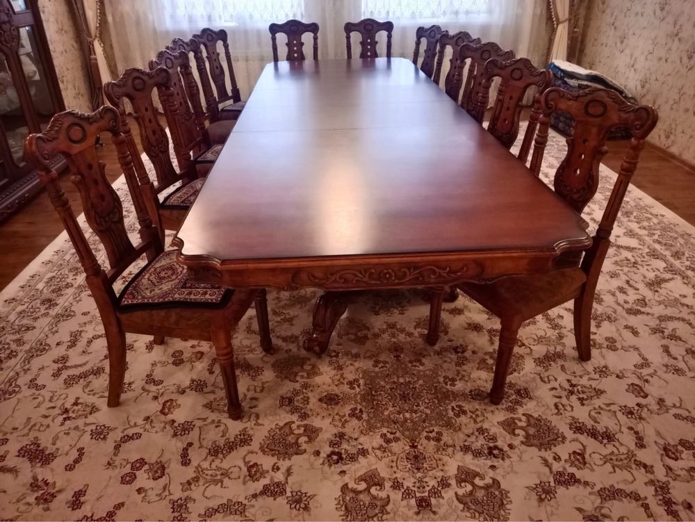 Продам стол и стулья