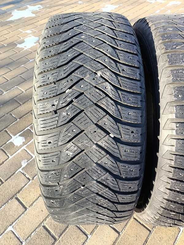 Шины 265/60 R18 - "GoodYear UltraGrip Arctic 2" (Германия),шипованные.