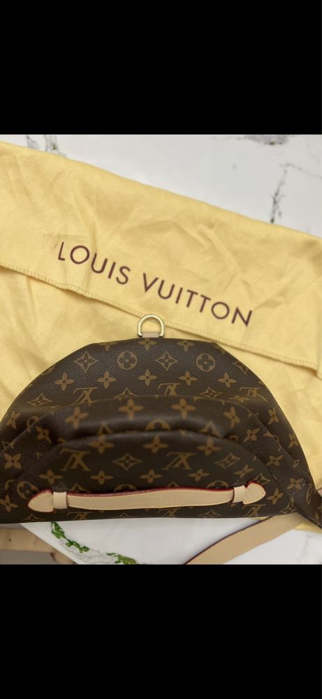 Сумка бананка от LV